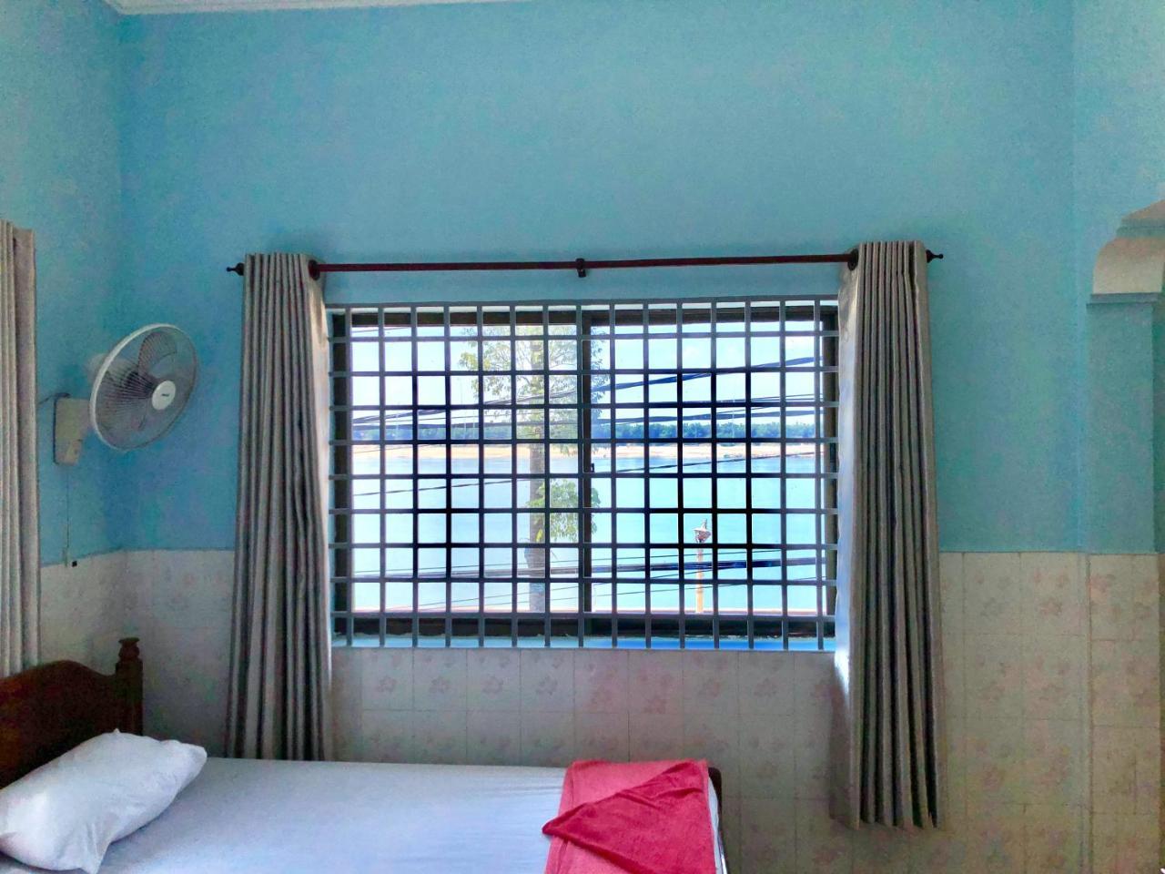 Hengheng II Guest House Кратьэх Экстерьер фото